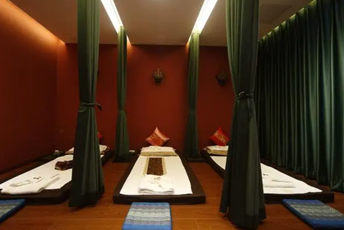 广州南沙区泰式按摩的被动瑜伽：当身体被折叠成诗